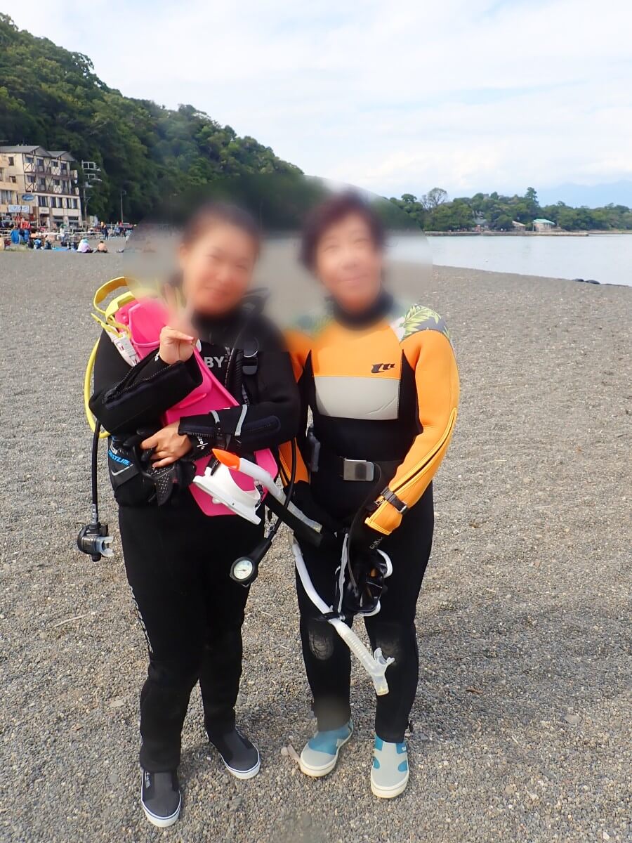 記念写真2025.9.28｜【なぎさひろい】名古屋に近い清須・西尾から送迎付き！静岡県西伊豆にある大瀬崎ビーチで中級ライセンスAOWDのナビゲーション講習とファンダイビングツアー